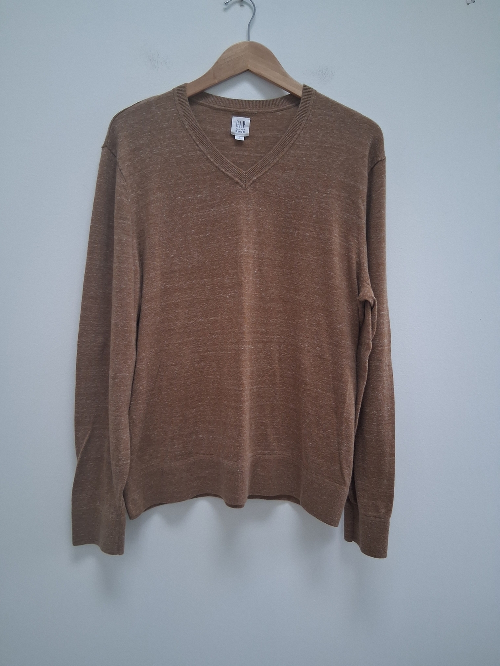 GAP Women’s Camisoft V-Neck Sweater Camel Heather Large